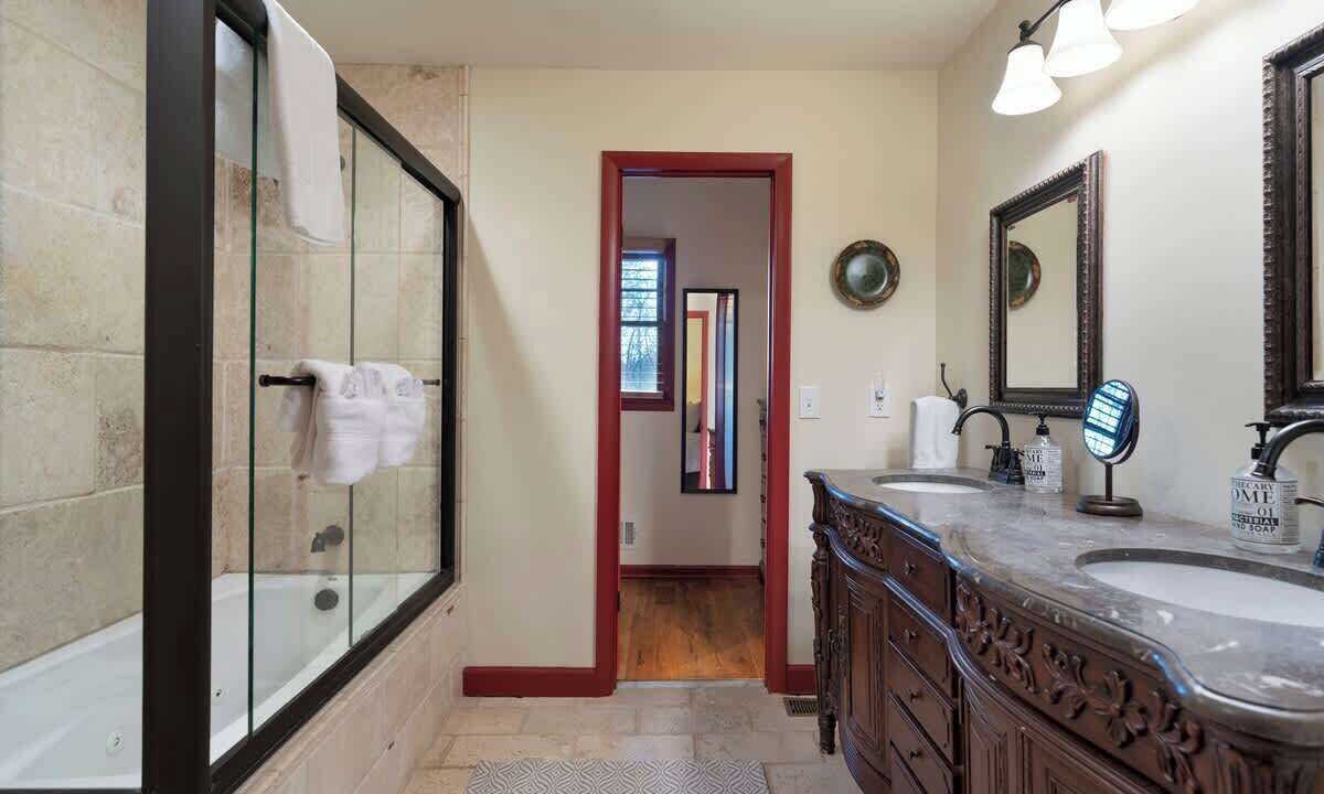 Photo of Bathroom in Big Canoe