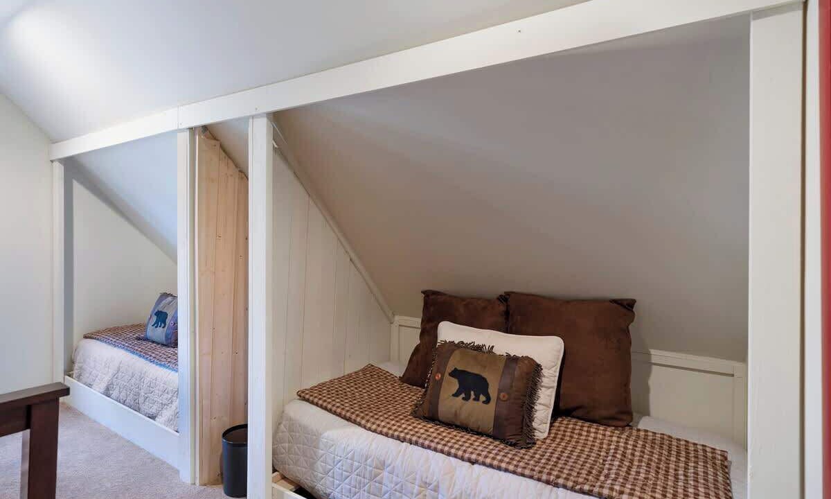 Photo of Bedroom in Big Canoe