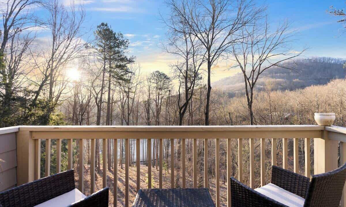 Photo of Patio Balcony in Big Canoe