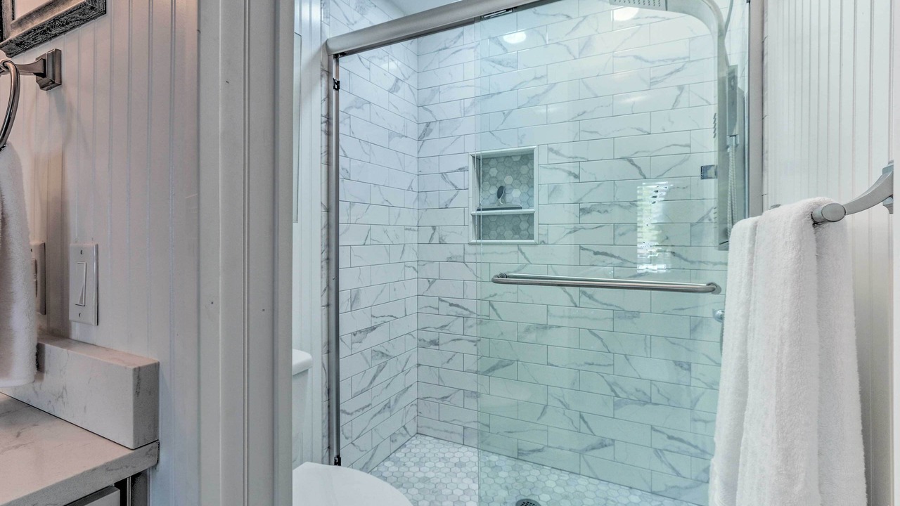 Photo of Bathroom in Oceanmarsh Subdivision