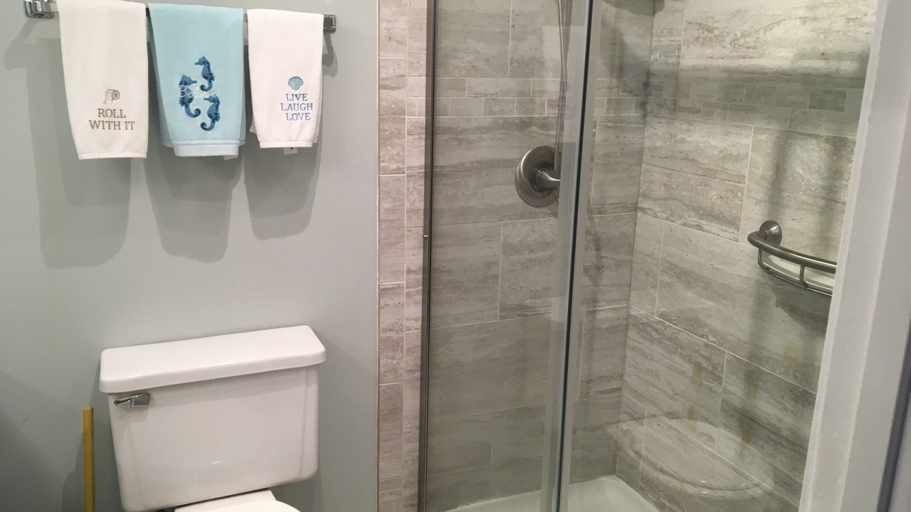 Photo of Bathroom in Emerald Isle