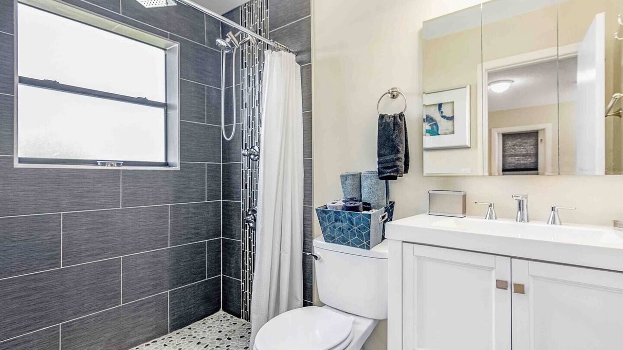 Photo of Bathroom in Hollywood