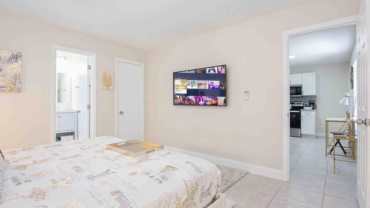 Photo of Bedroom in Hollywood