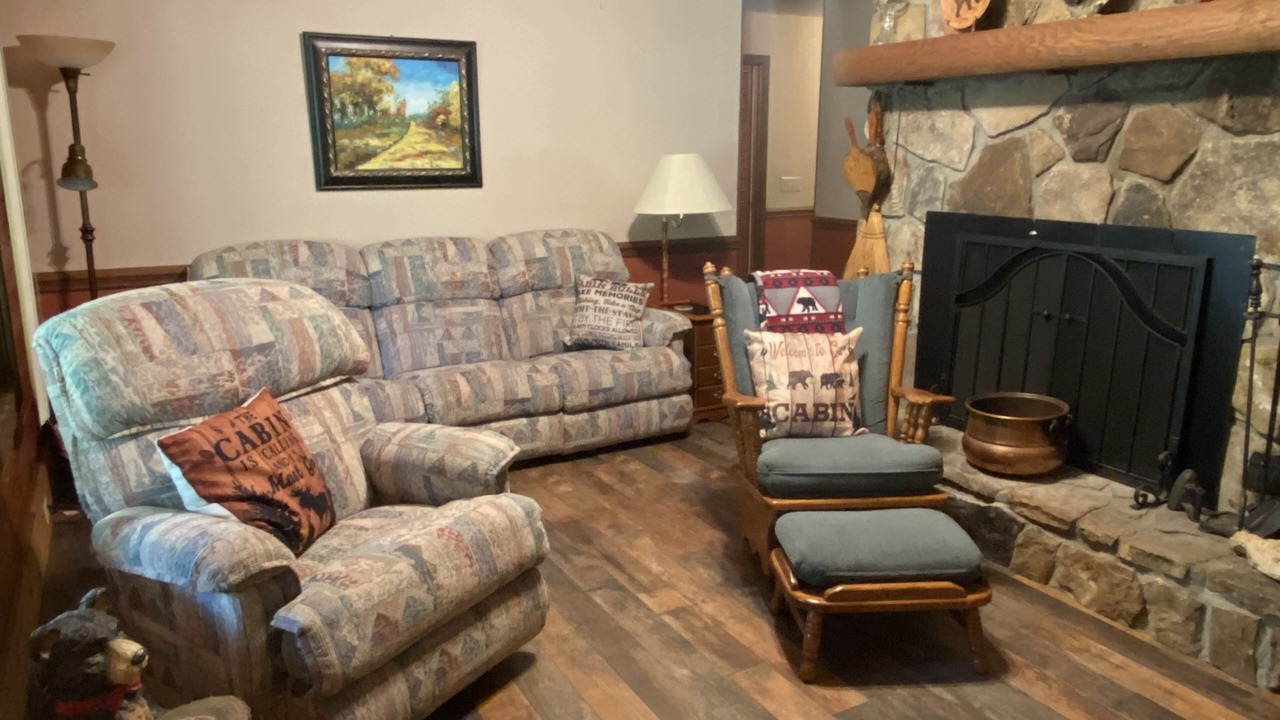 Photo of Livingroom in Hiawassee