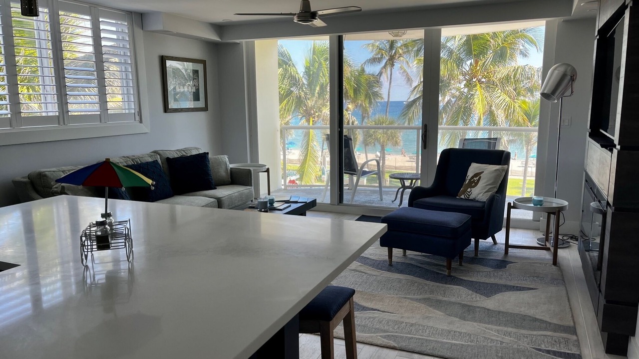 Photo of Livingroom in Deerfield Beach