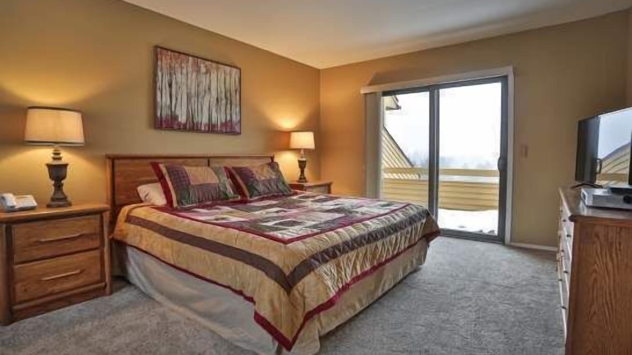 Photo of Bedroom in Harbor Springs