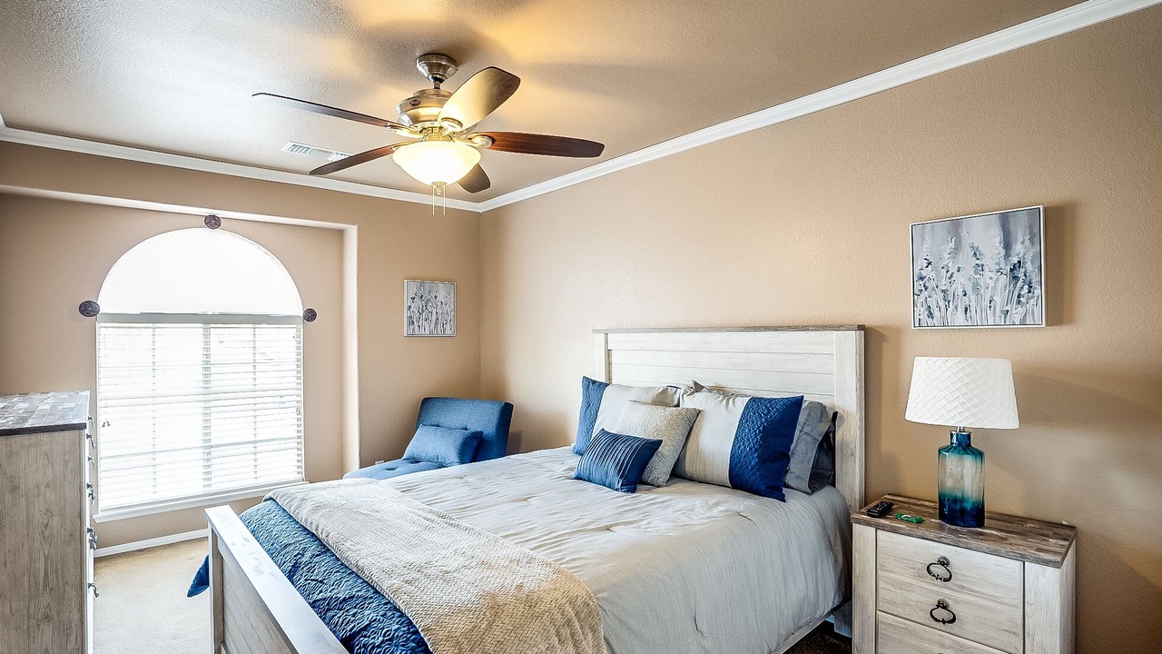 Photo of Bedroom in Black Mountain