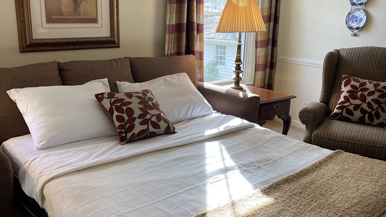 Photo of Bedroom in State Road