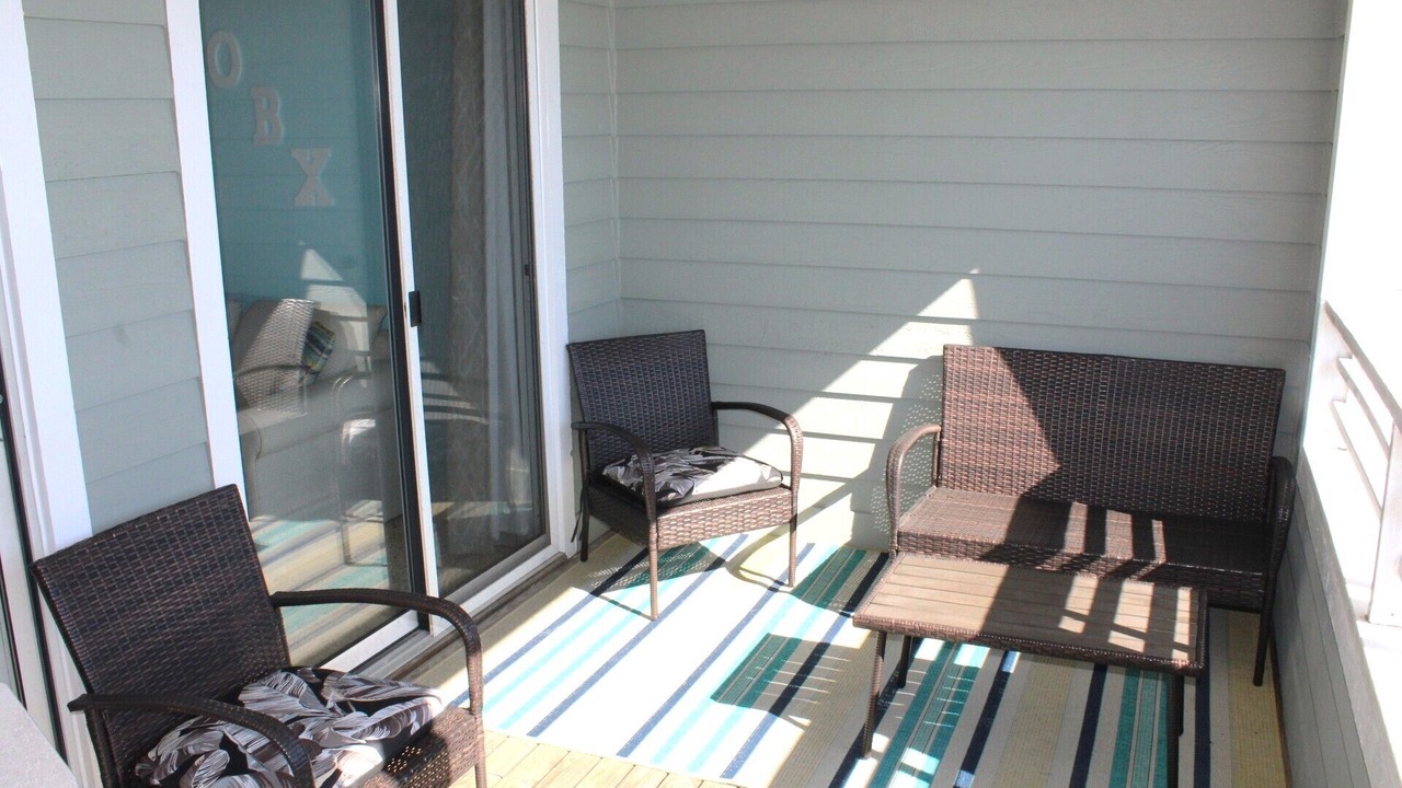 Photo of Patio Balcony in Manteo