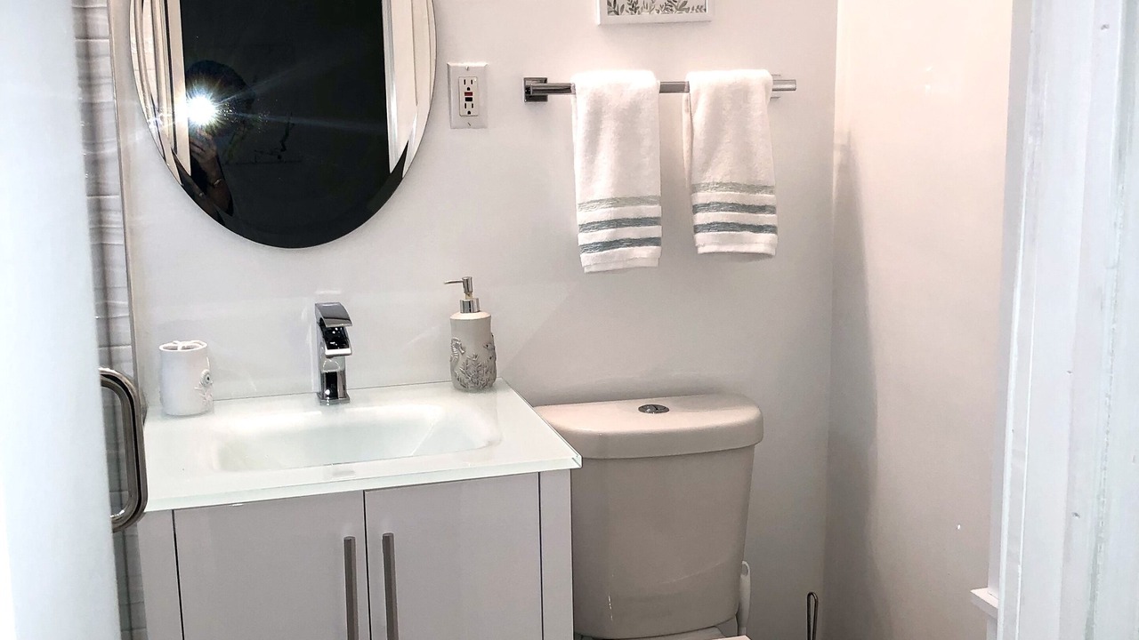Photo of Bathroom in Key Biscayne