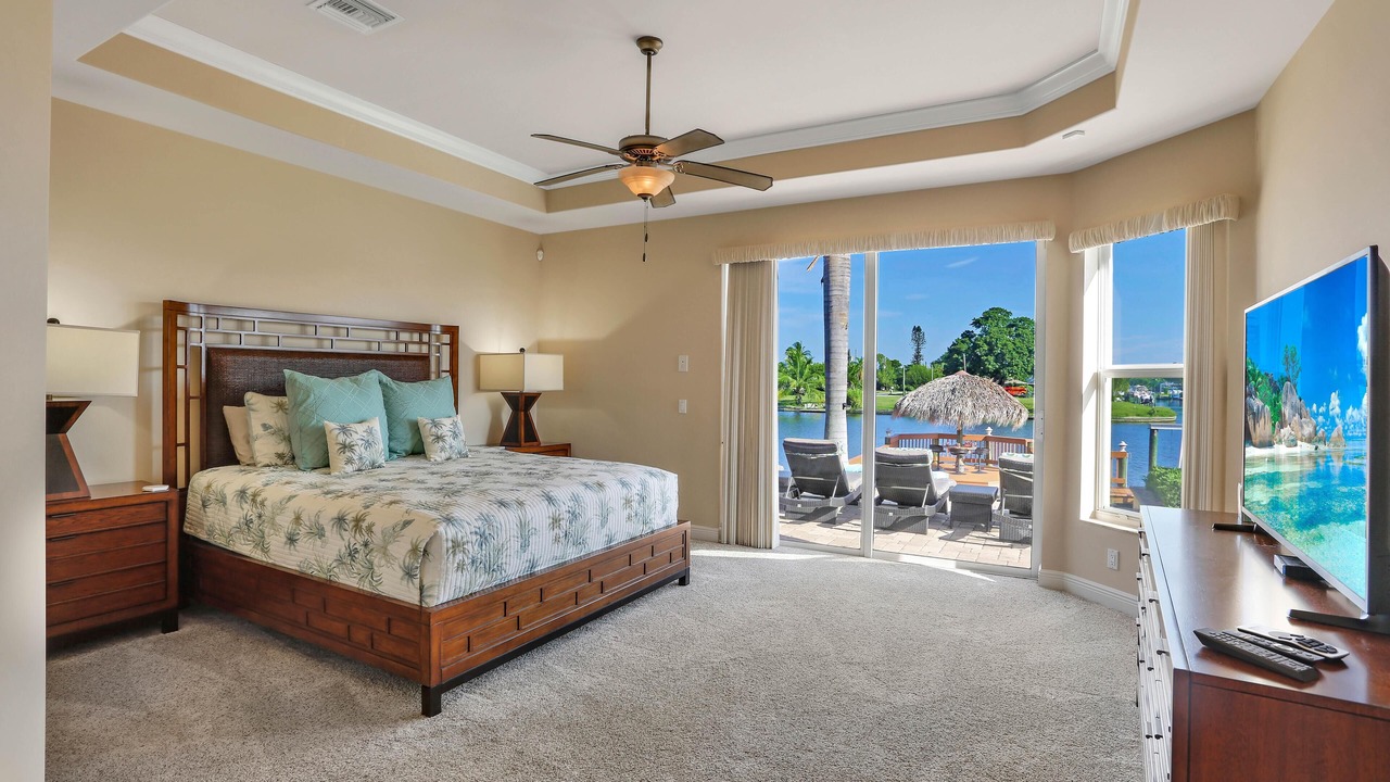 Photo of Bedroom in Yacht Club