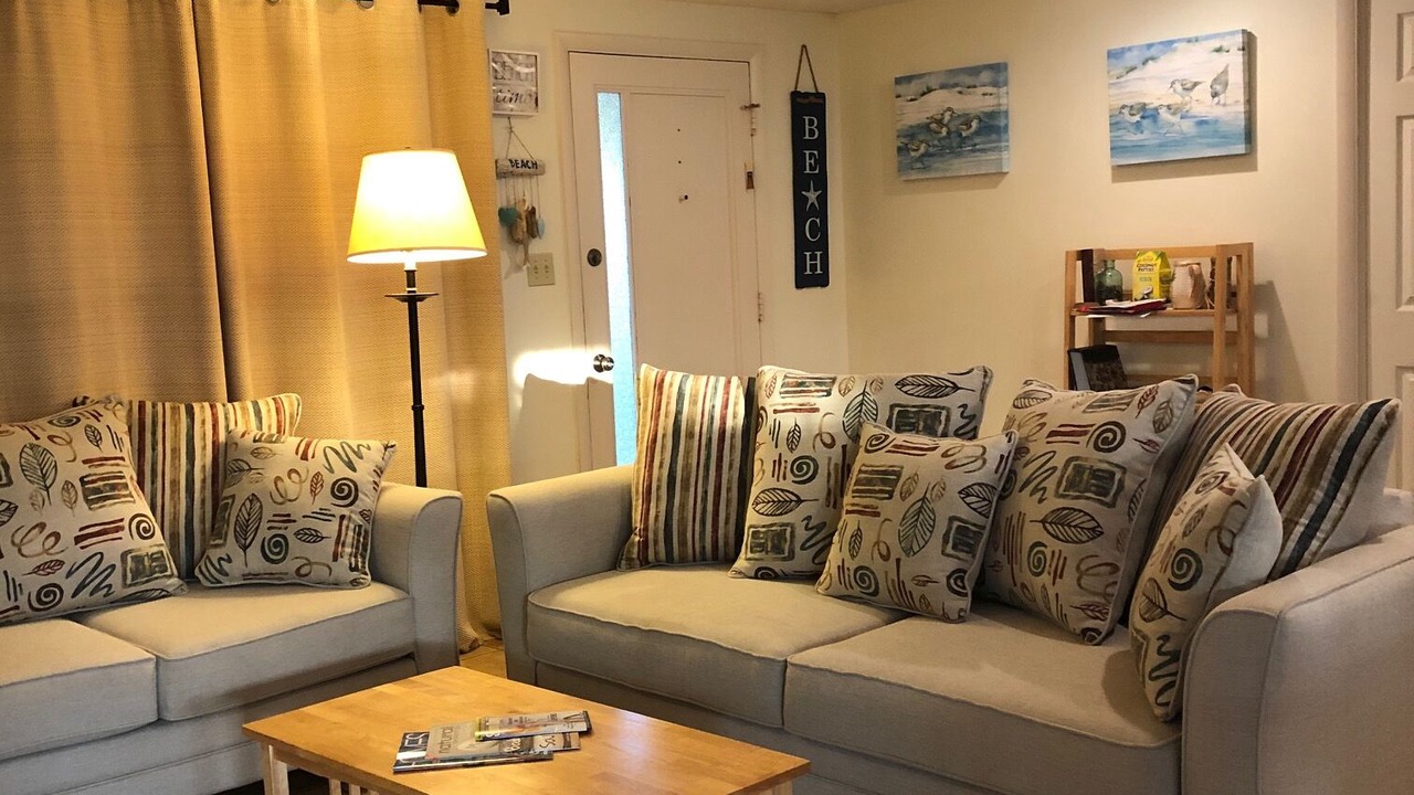 Photo of Livingroom in Gulf Gate Estates