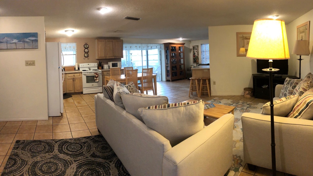 Photo of Livingroom in Gulf Gate Estates