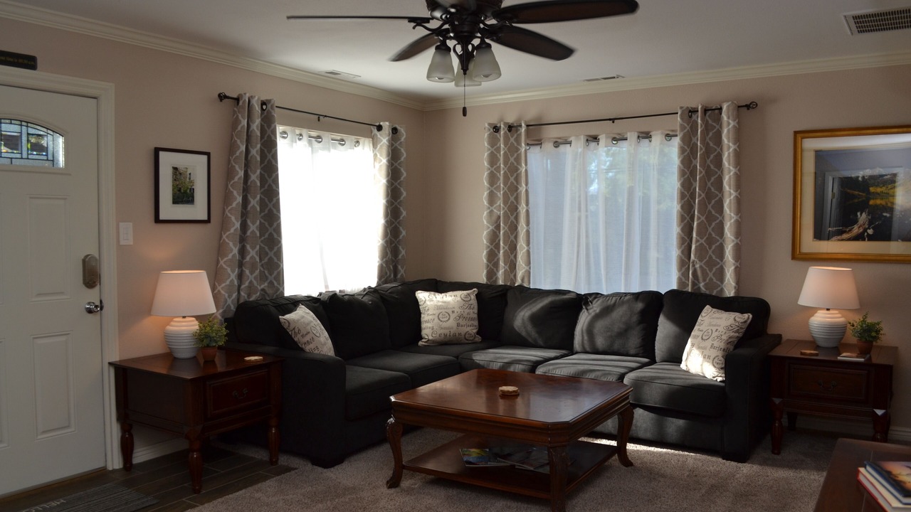 Photo of Livingroom in Broadmoor