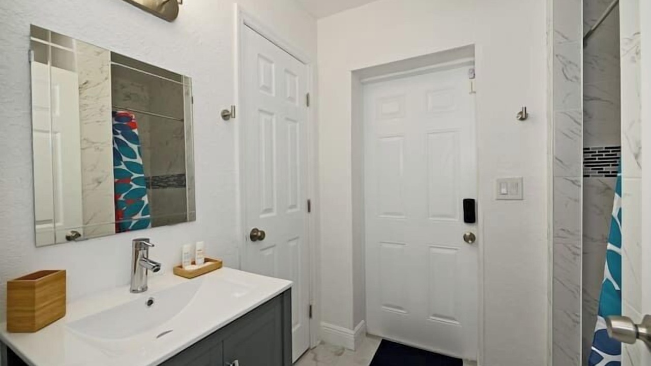 Photo of Bathroom in Poinsettia Heights