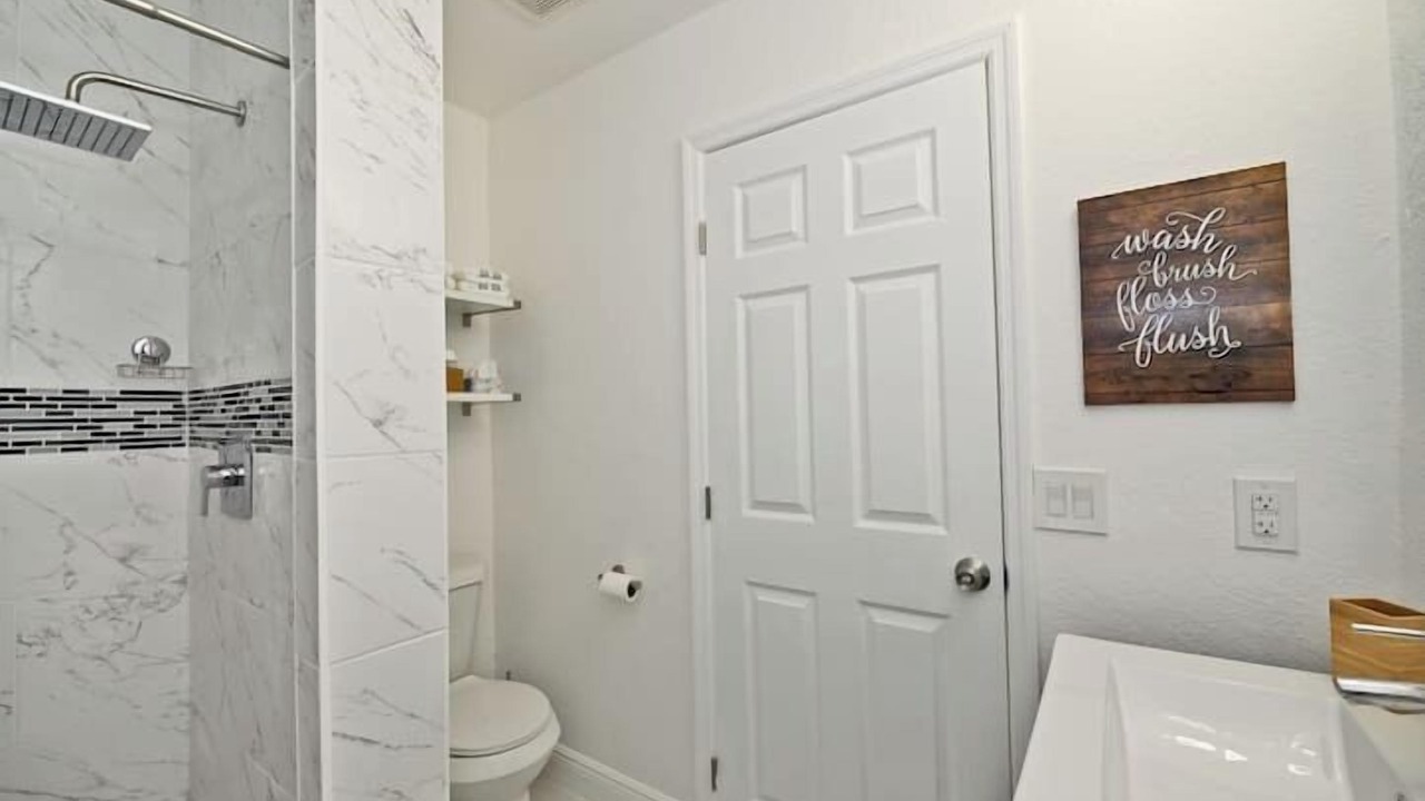 Photo of Bathroom in Poinsettia Heights