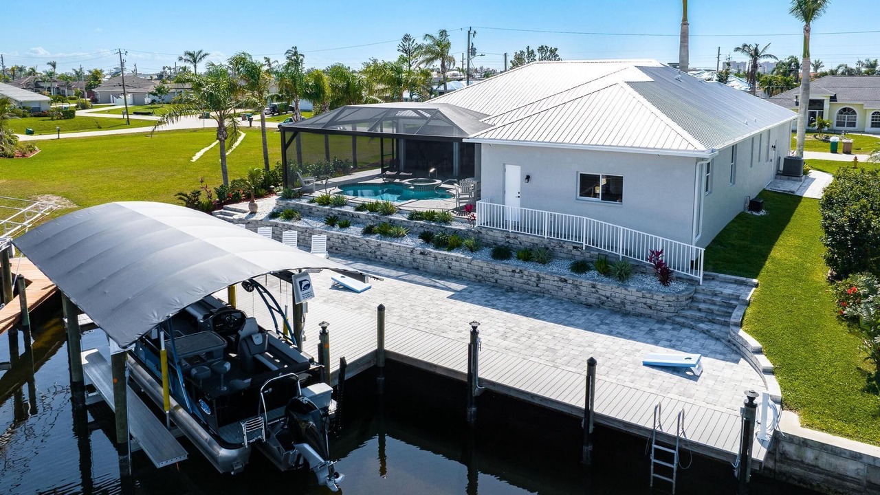 Photo of Outdoor in Pelican