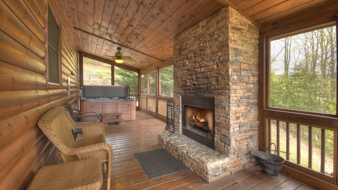 Photo of Livingroom in Raccoon Ridge