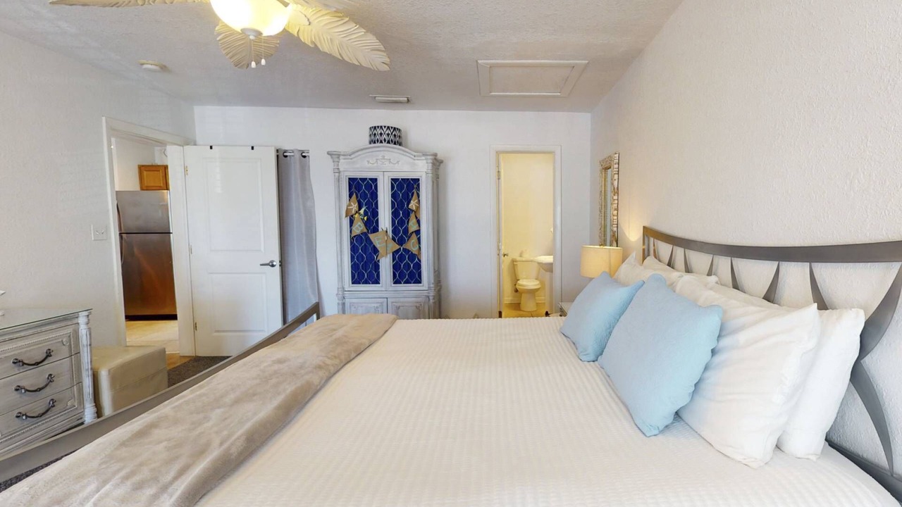 Photo of Bedroom in Pass-a-Grille Historic District