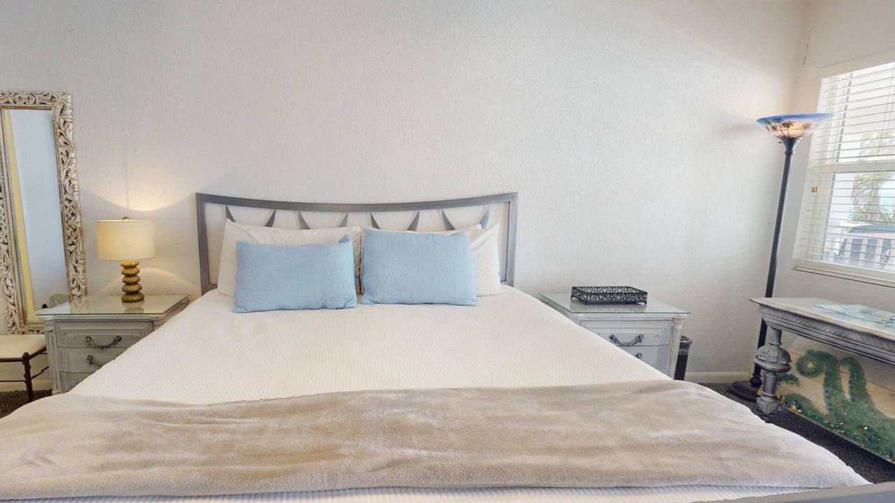 Photo of Bedroom in Pass-a-Grille Historic District