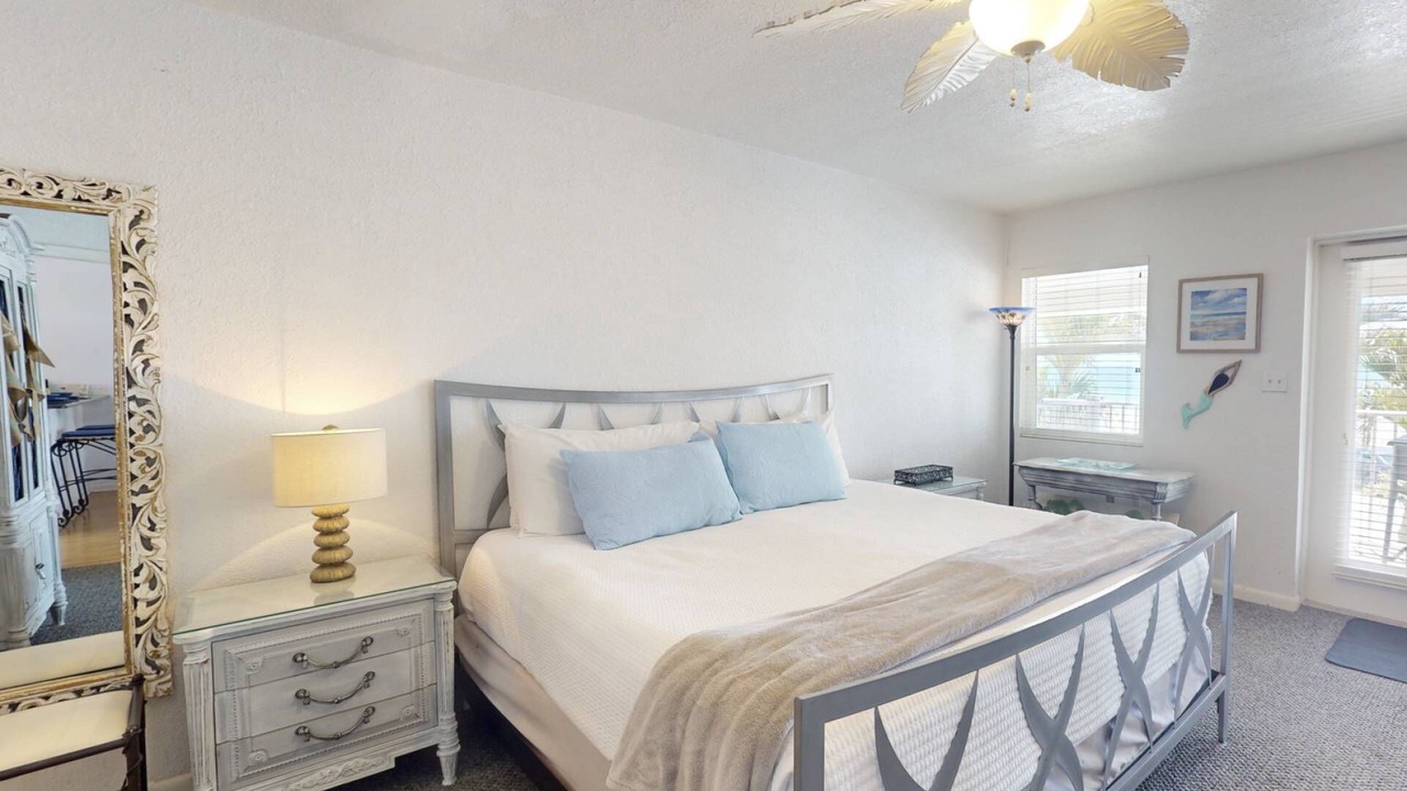 Photo of Bedroom in Pass-a-Grille Historic District