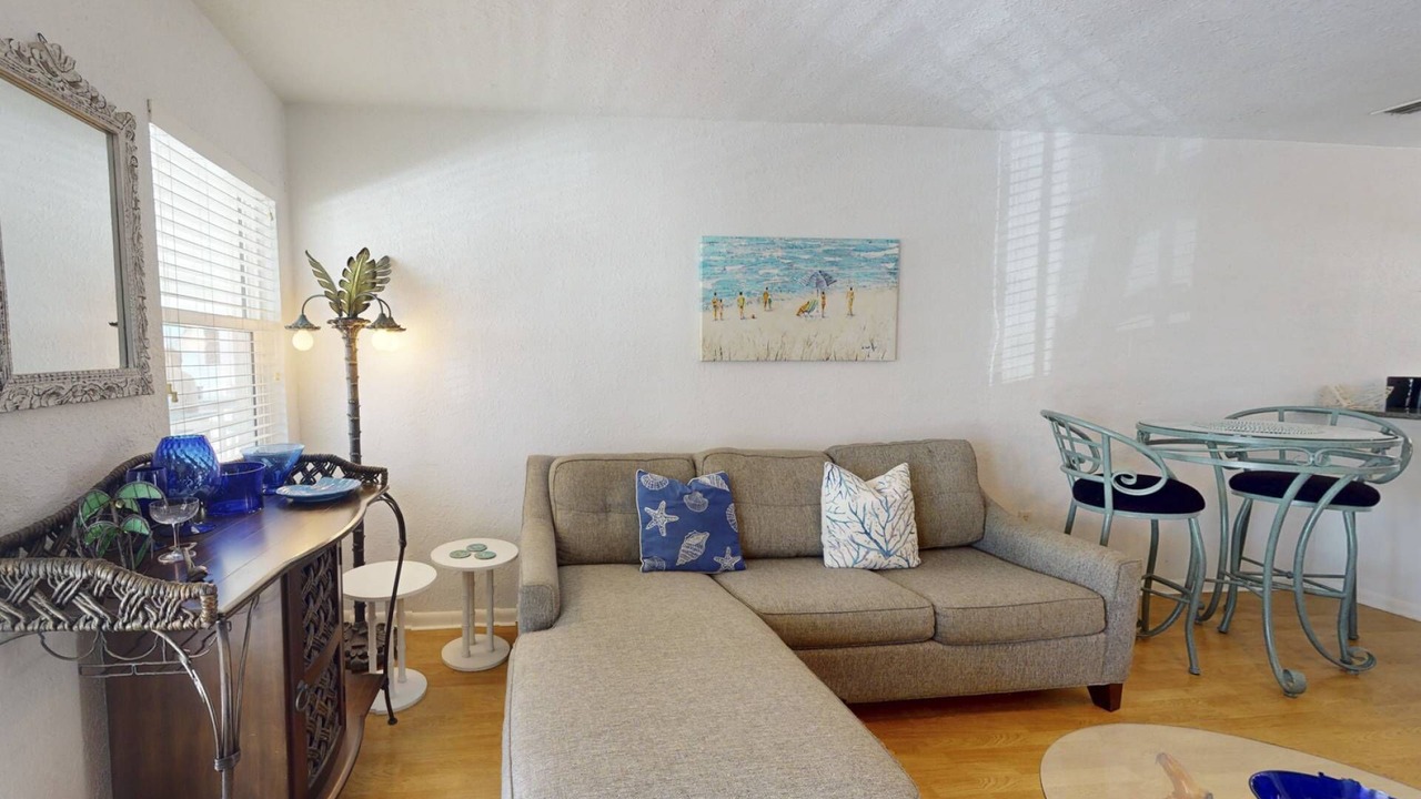 Photo of Livingroom in Pass-a-Grille Historic District