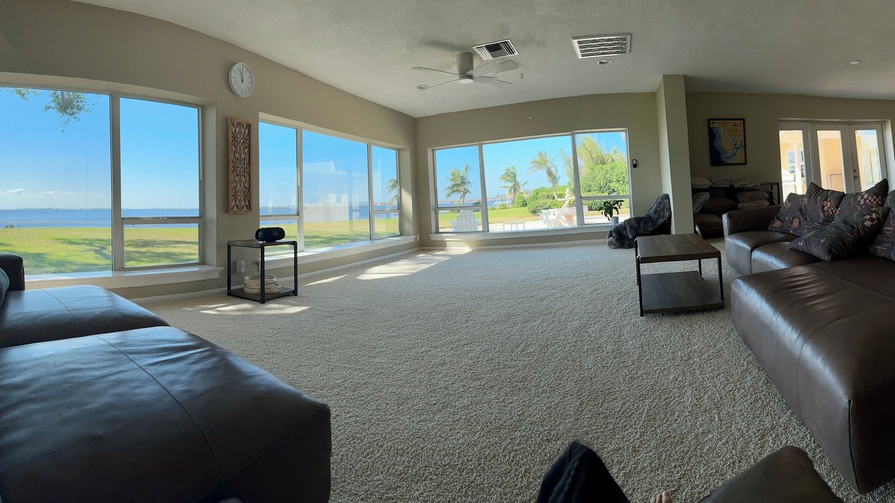 Photo of Livingroom in Pinellas Point
