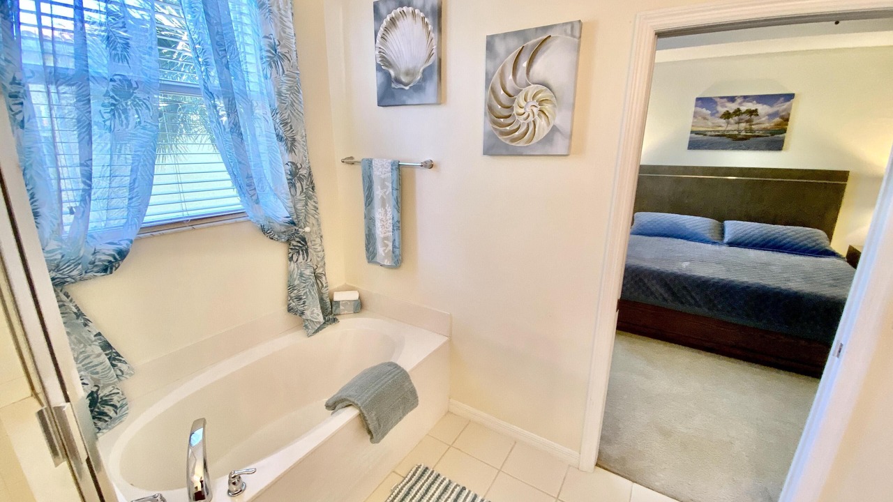 Photo of Bathroom in Biggar
