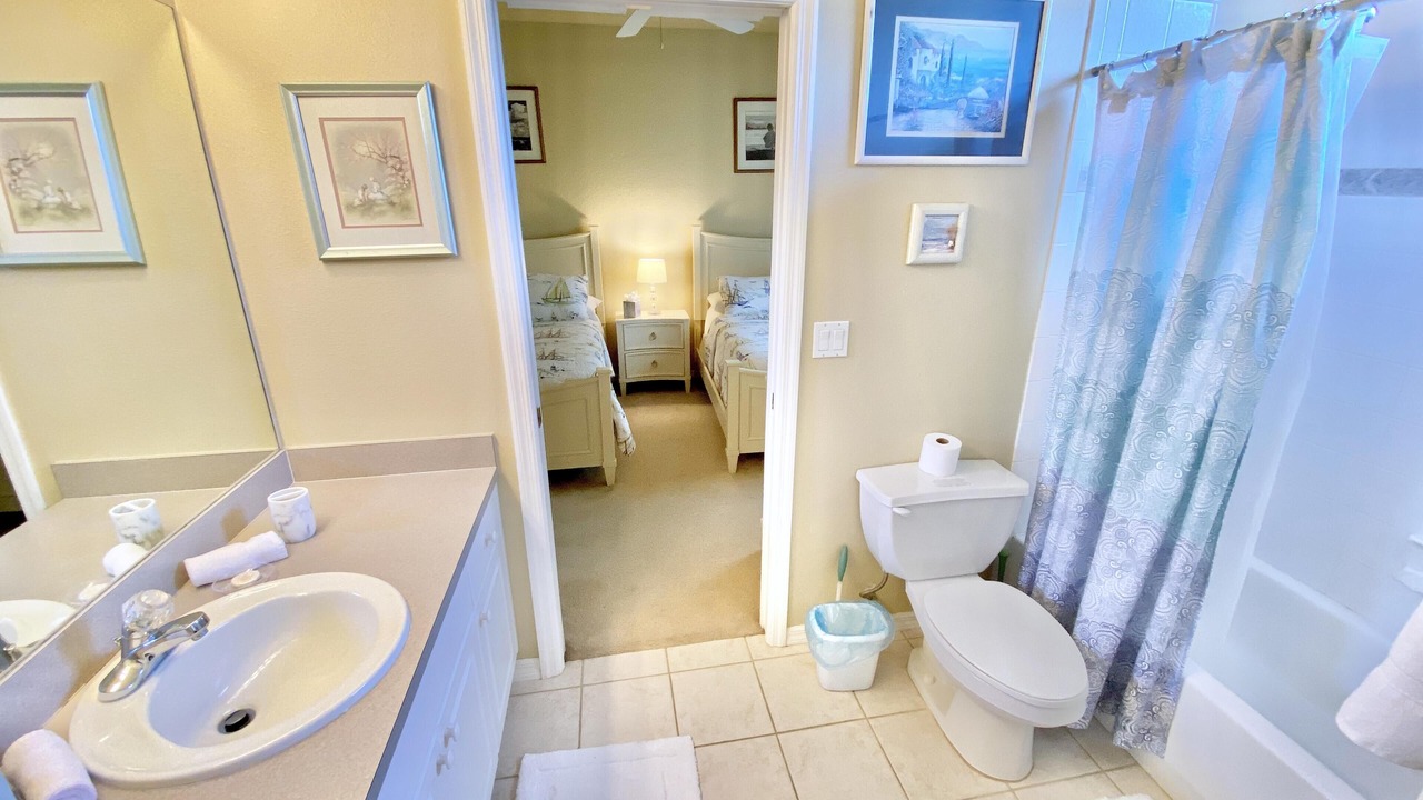 Photo of Bathroom in Pelican