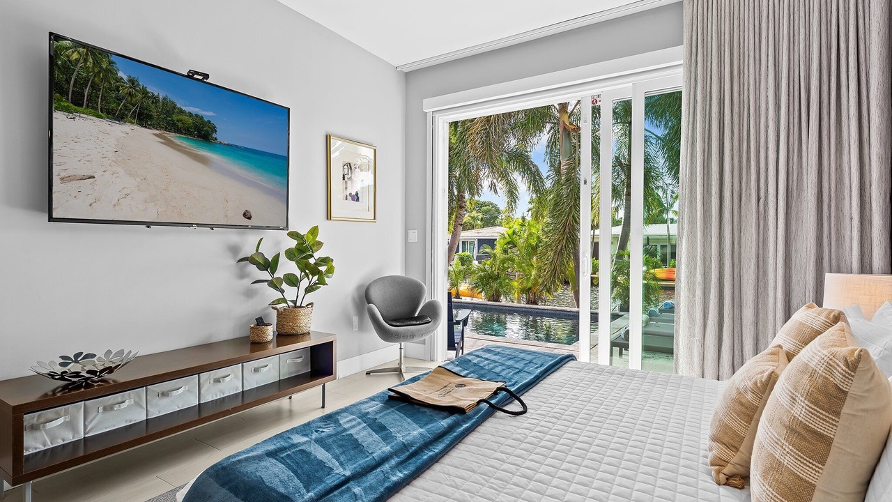 Photo of Bedroom in Wilton Manors
