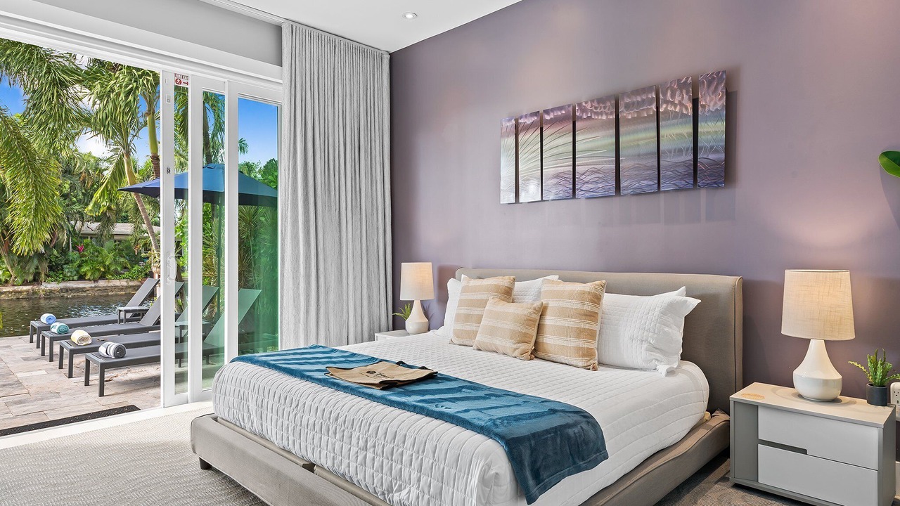 Photo of Bedroom in Wilton Manors