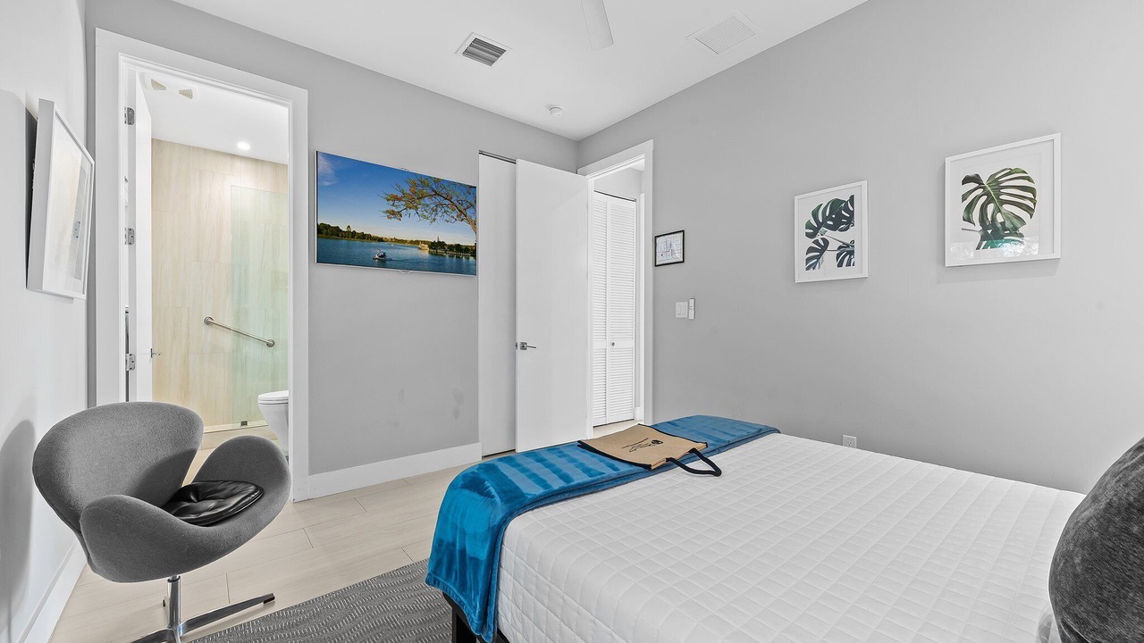 Photo of Bedroom in Wilton Manors