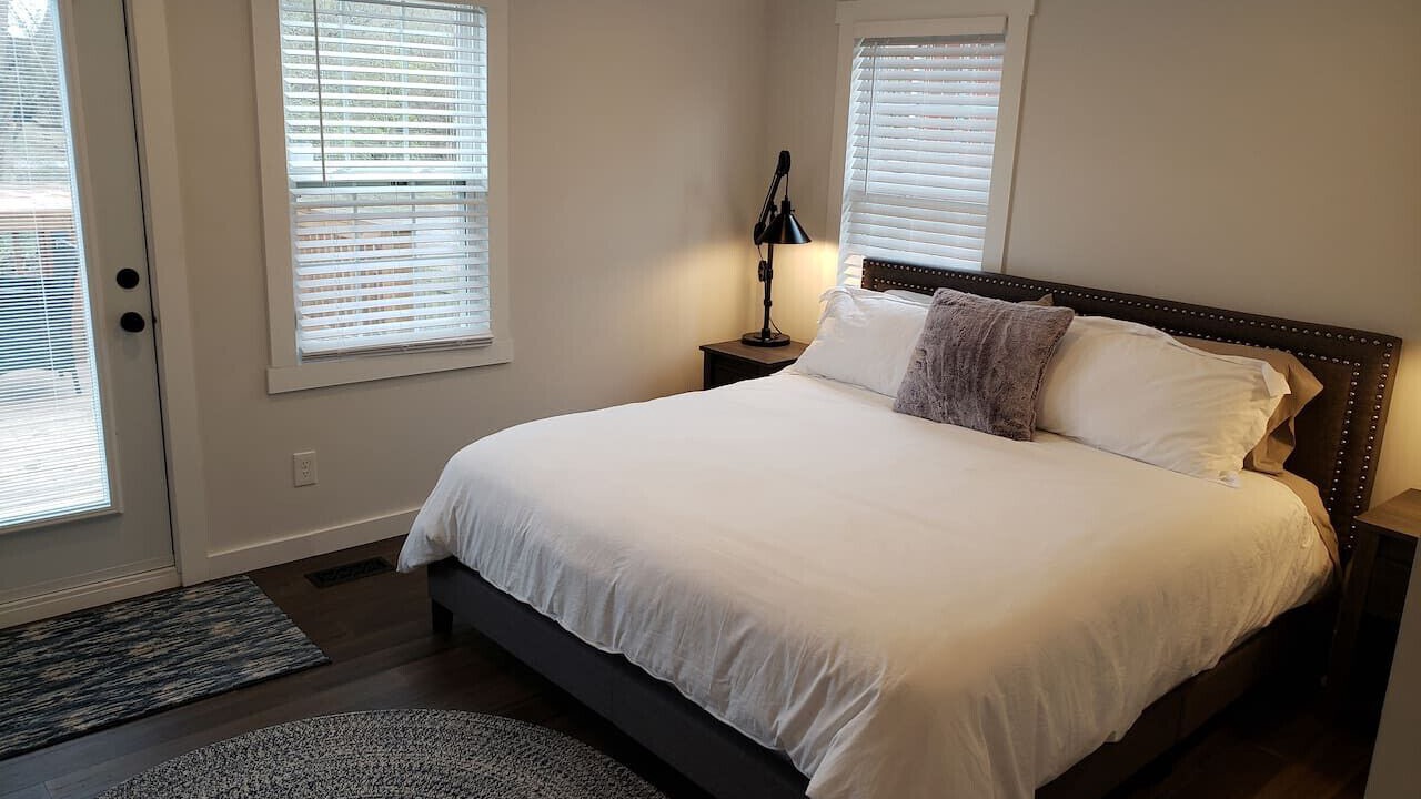Photo of Bedroom in Inglewood