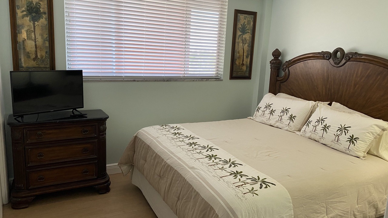 Photo of Bedroom in Caloosahatchee