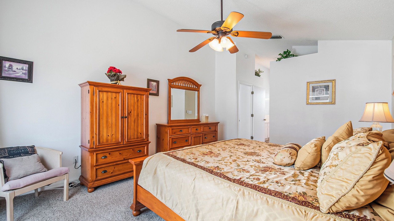 Photo of Bedroom in Lindfields