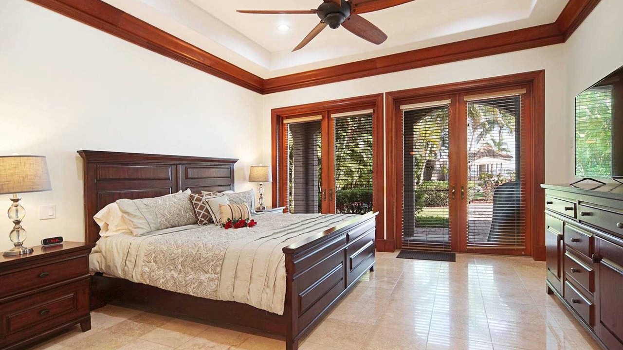 Photo of Bedroom in Yacht Club