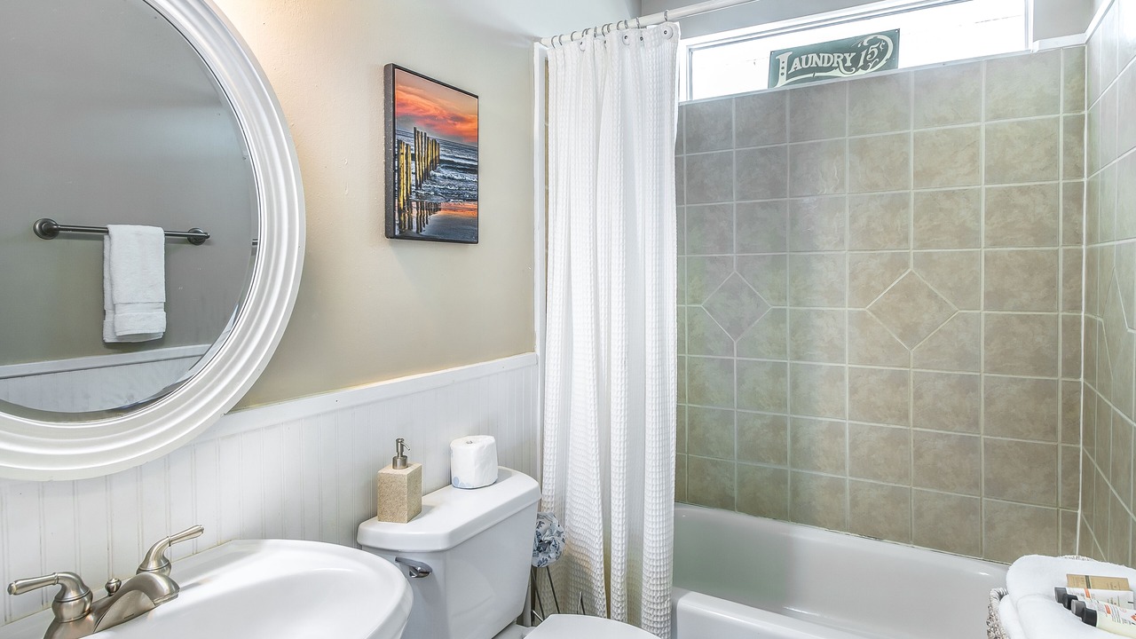 Photo of Bathroom in Jamaica Beach