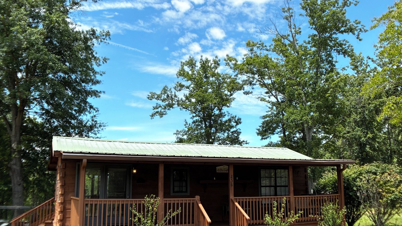 Photo of Outdoor in Landrum