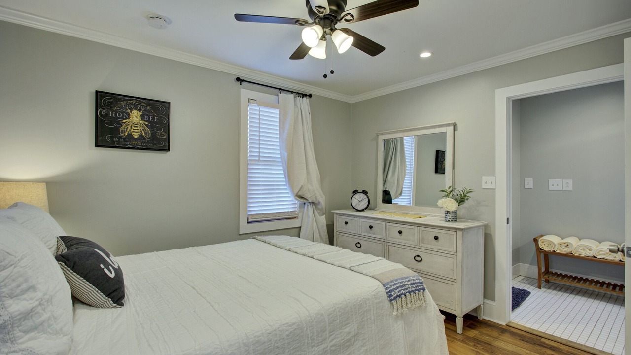 Photo of Bedroom in Schley