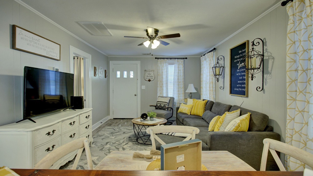 Photo of Livingroom in Schley