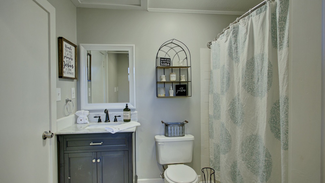 Photo of Bathroom in Schley