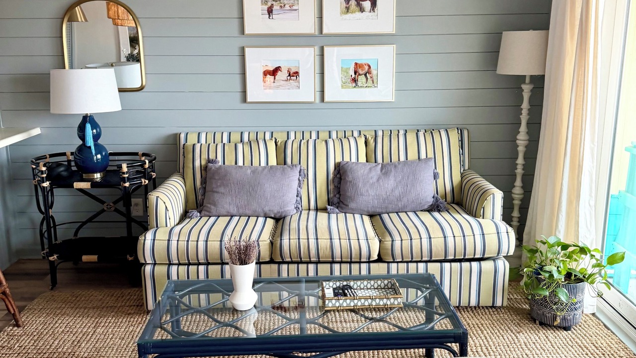 Photo of Livingroom in Emerald Isle