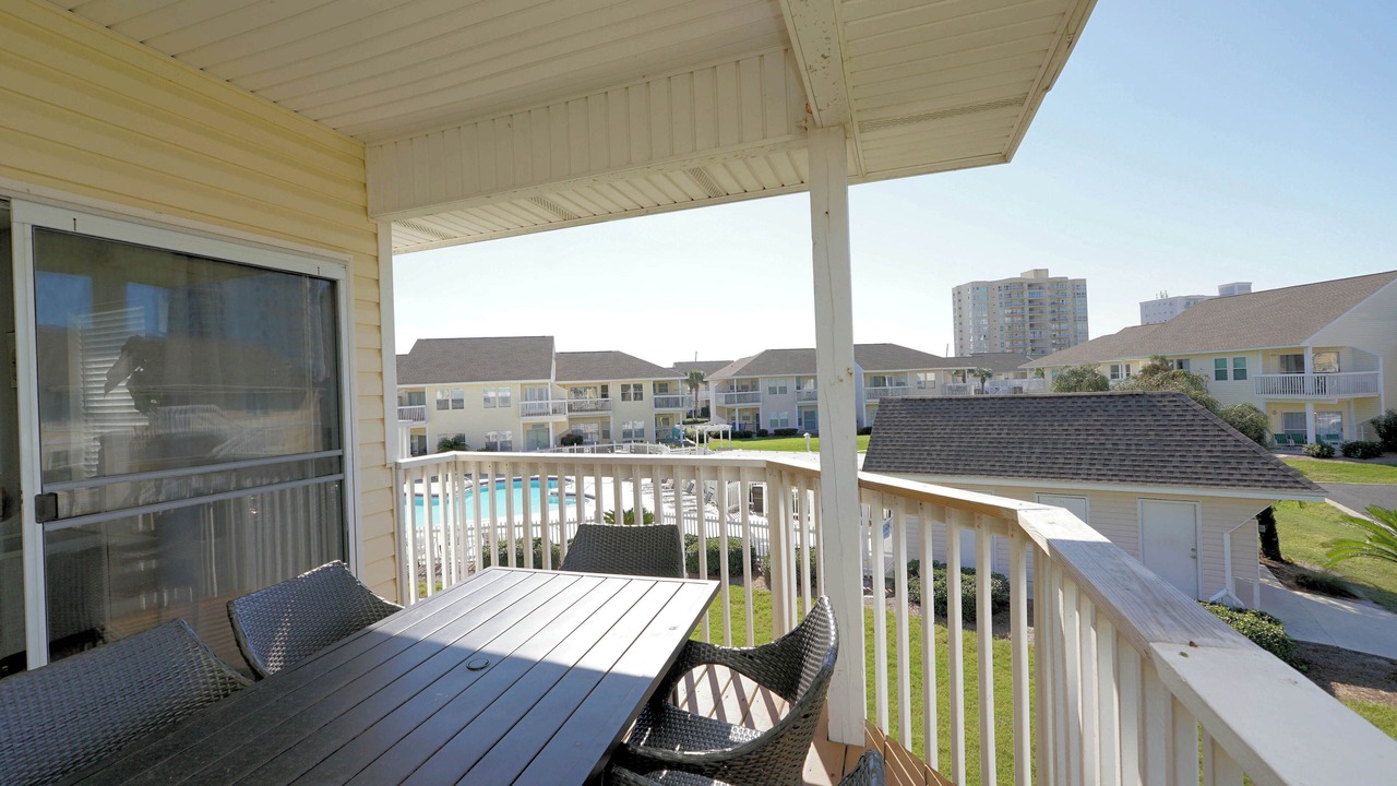Photo of Patio Balcony in Holiday Isle