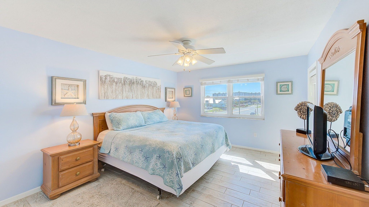 Photo of Bedroom in Redington Shores