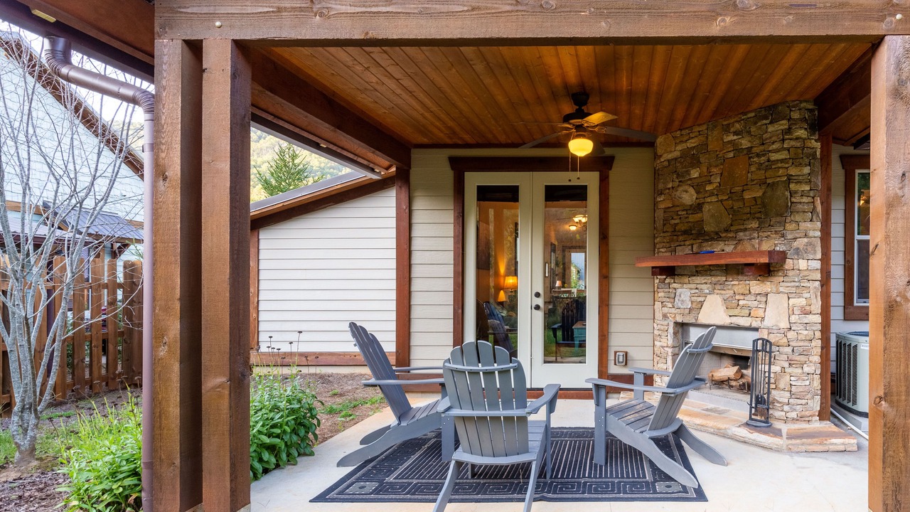 Photo of Patio Balcony in Cullowhee