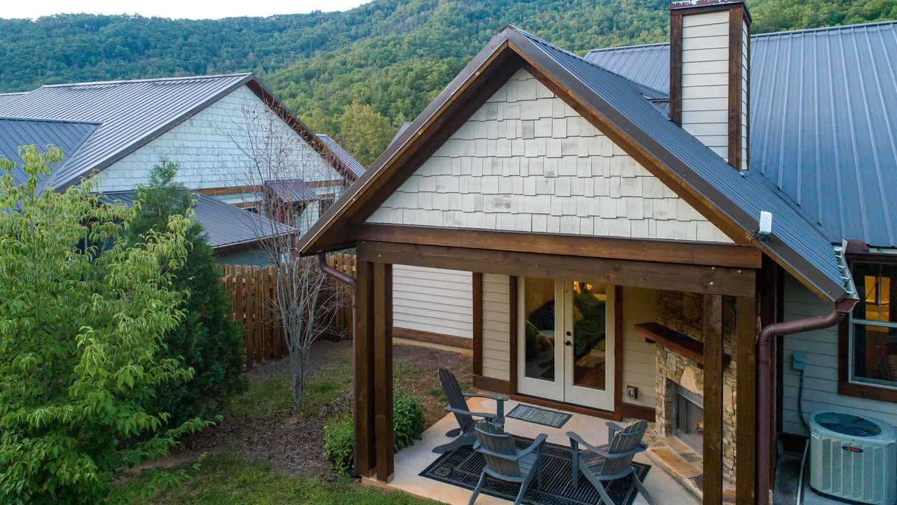 Photo of Patio Balcony in Cullowhee