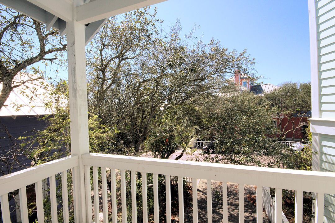 Photo of Patio Balcony in Seaside