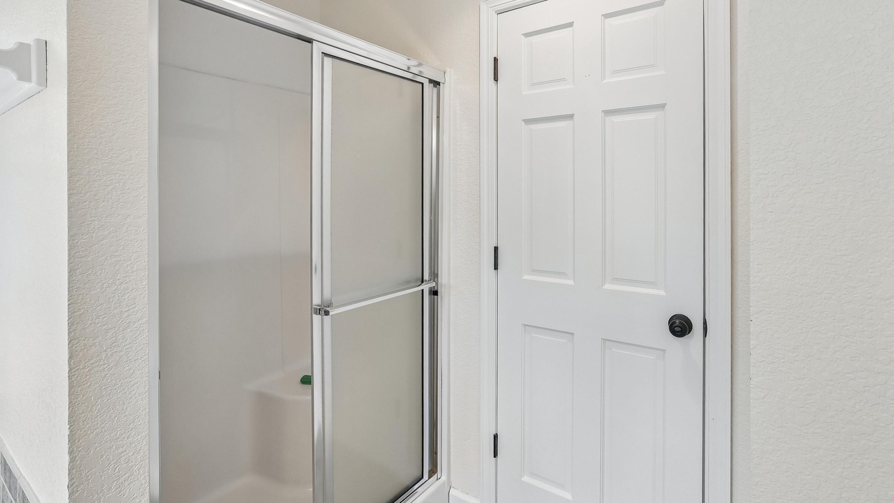 Photo of Bathroom in Whalehead Beach