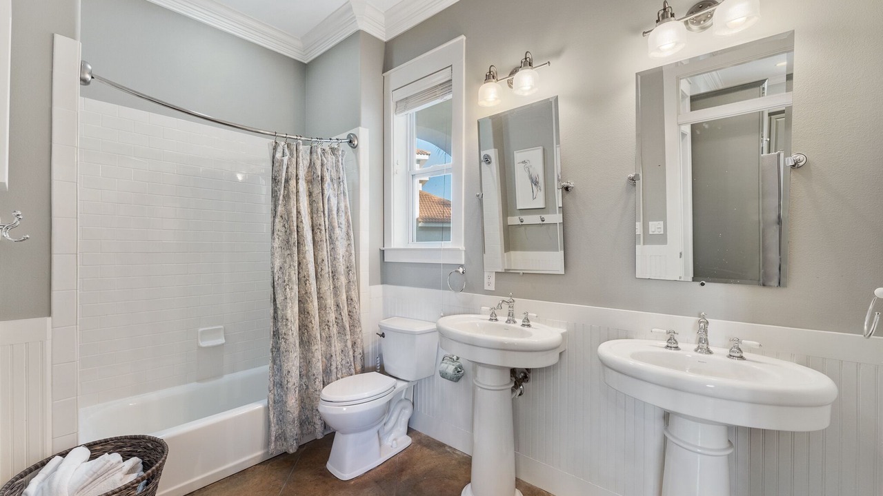 Photo of Bathroom in Emerald Waters Village