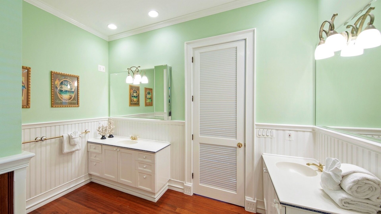 Photo of Bathroom in Truman Annex